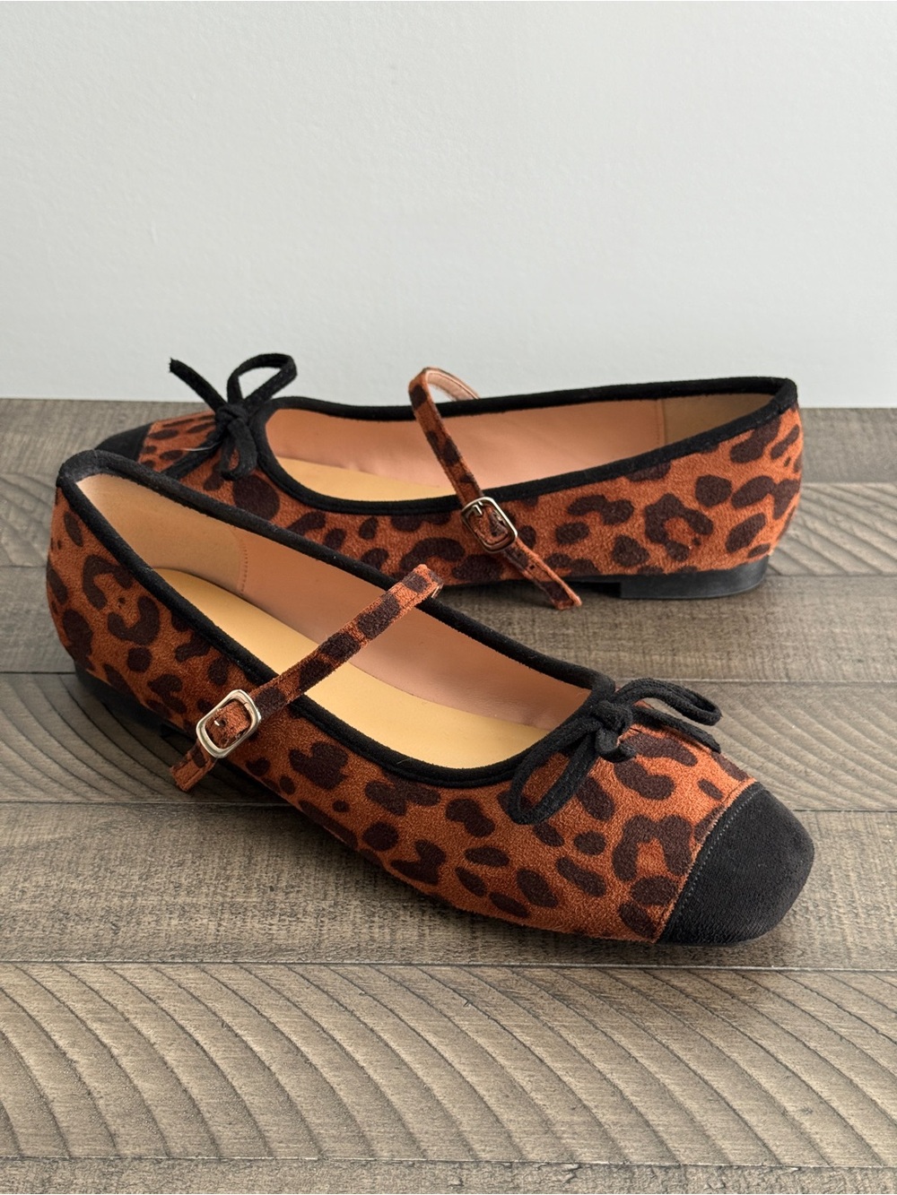 C. Paravano Cap-Toe Mary Jane Ballerina Flats Leopard Print Women’s Size 8.5